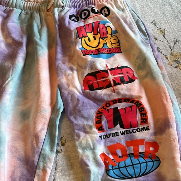 A Day to Remember (ADTR) Sweatpants Size S - Picture 3 of 3